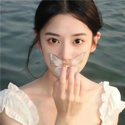 伴娘先拜堂